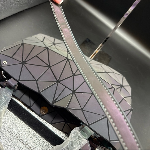 Geometric Black Shoulder Bag - Picture 5 of 10